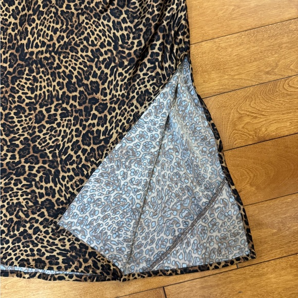 Satin Leopard Midi Dress - GAP - Picture 9 of 10